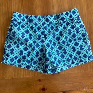 Women’s Vineyard Vines Navy and Aqua short, Size 00